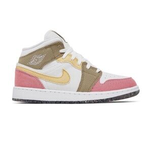 Nike AIR JORDAN 1 MID GS “Pastel Vivid Green Grind", Women’s 7, Boys 5.5